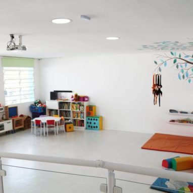 The Joy School - Estrutura