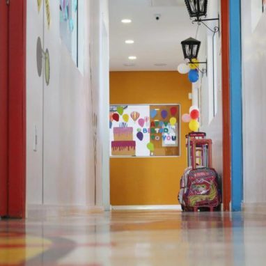 The Joy School - Estrutura