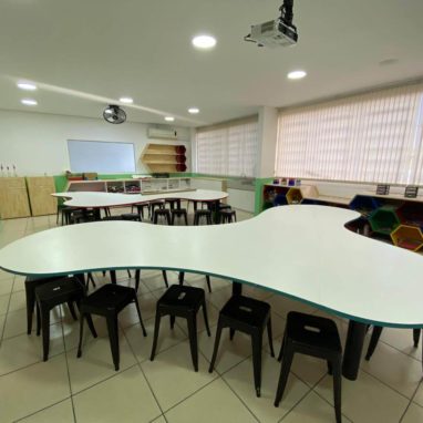 The Joy School - Estrutura