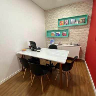 The Joy School - Estrutura