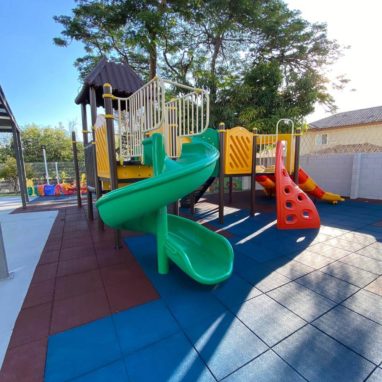 The Joy School - Estrutura